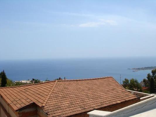 Appartamento Penthouse Mit Blick Auf Wasser Taormina