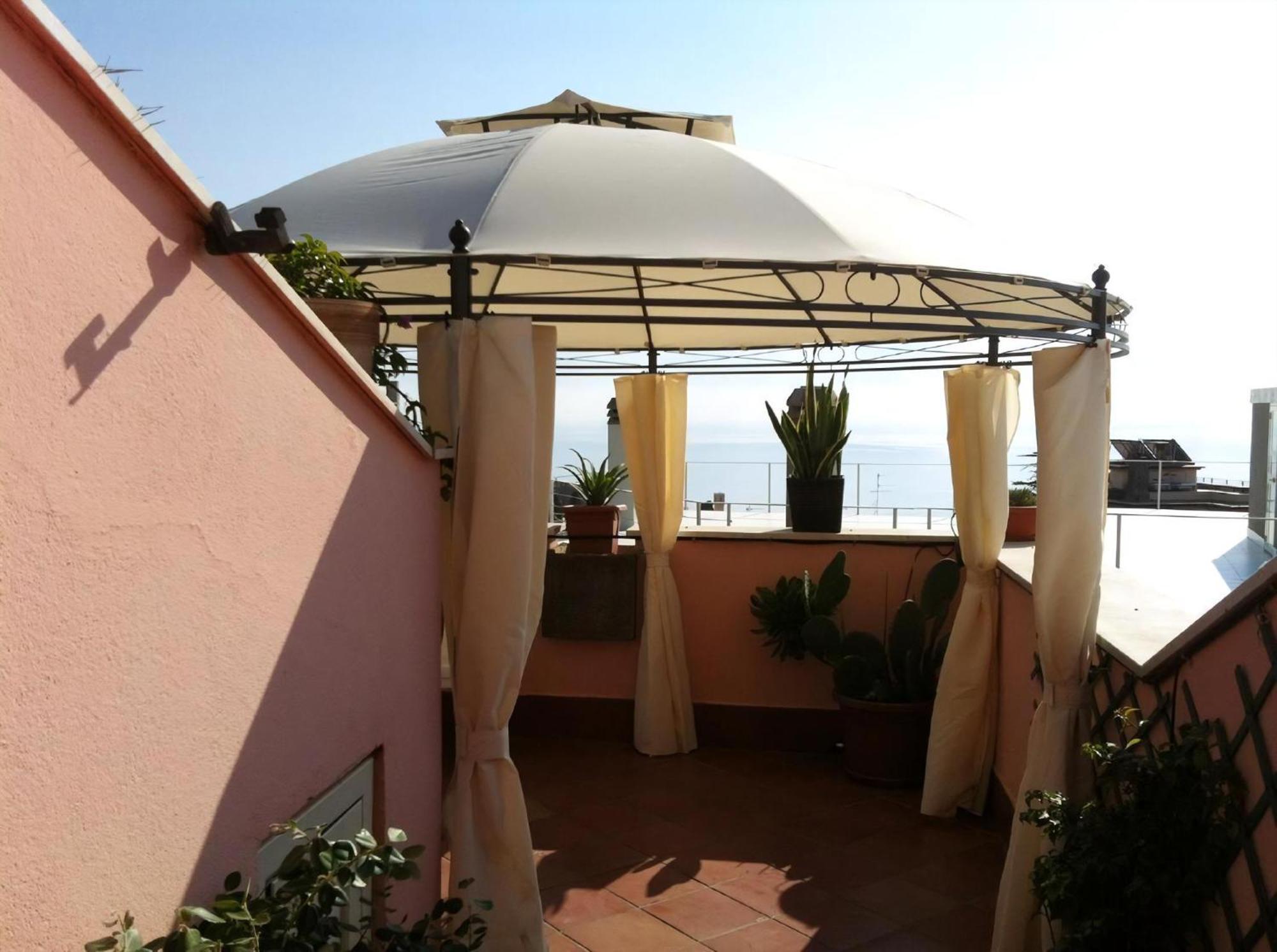 Penthouse Mit Blick Auf Wasser Taormina